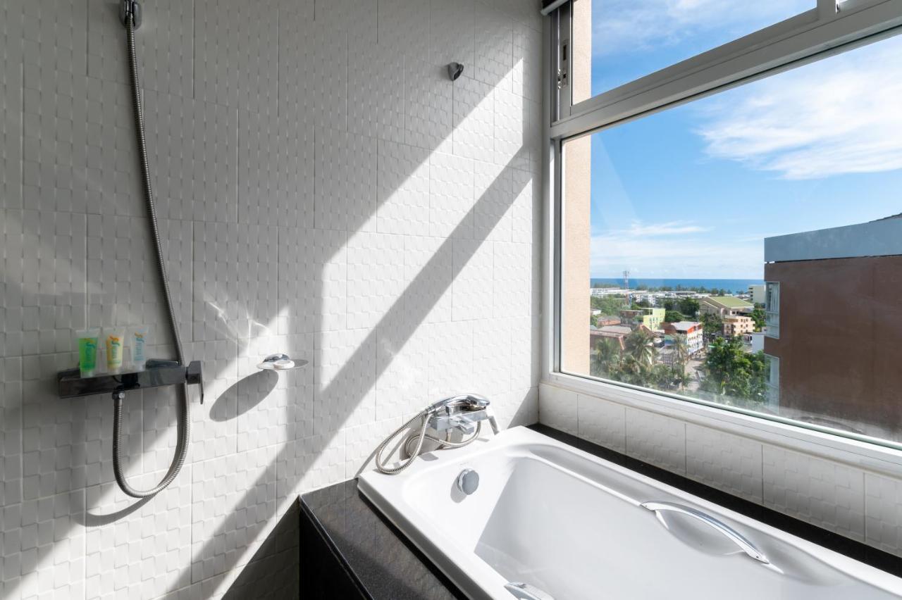 Chic Condo By Resava Karon Exterior photo