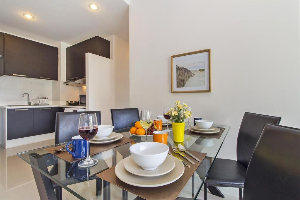Chic Condo By Resava Karon Exterior photo