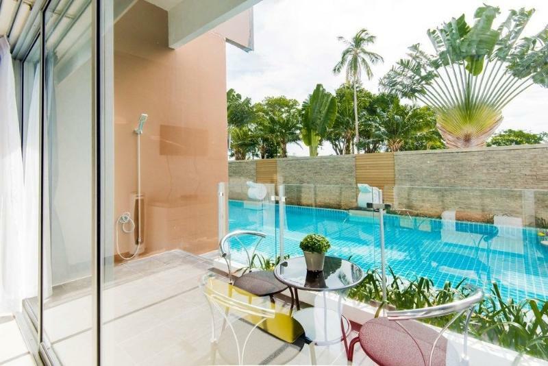 Chic Condo By Resava Karon Exterior photo